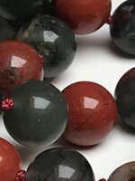 collana-girocollo-con-pietre-dure-selezionate