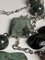 collana-realizzata-a-mano-con-pietre-di-diaspro-e-catenella-in-acciaio-inossidabile-placcata-oro-18k