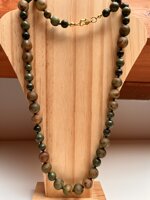 collana-con-pietre-dure-di-agata-tibetana-e-giada