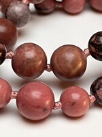 collana-con-pietre-dure-di-rodonite-rosa-e-con-venature-nere