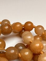 collana-con-pietre-dure-di-giada-varie-sfumature-di-giallo