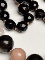 collana-con-pietre-dure-di-onice-pietra-di-luna-e-ossidiana-gold