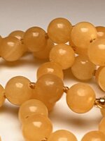 collana-con-pietre-dure-di-giada-gialla