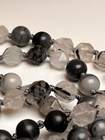 collana-con-pietre-dure-di-taiji-e-quarzo-rutilato