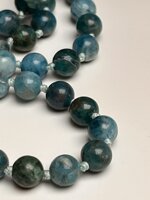 collana-con-pietre-dure-di-apatite-e-pendente