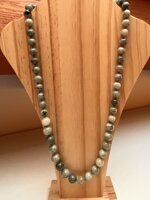 collana-con-pietre-dure-di-burma-jade
