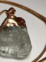 catenella-in-acciaio-placcato-oro-con-pendente