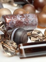 collana-con-pietre-dure-di-agata-e-quarzo