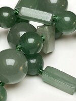 collana-con-pietre-dure-di-avventurina-verde