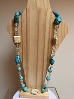 collana-con-pietre-dure-di-turchese-e-quarzo