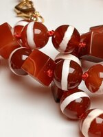 collana-con-pietre-dure-tibetane-e-agata-rossa