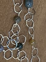 collana-con-pietre-dure-di-agata-e-catenella-in-acciaio