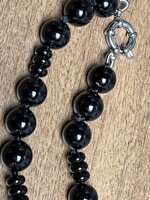 collana-con-pietre-dure-di-agata-nera