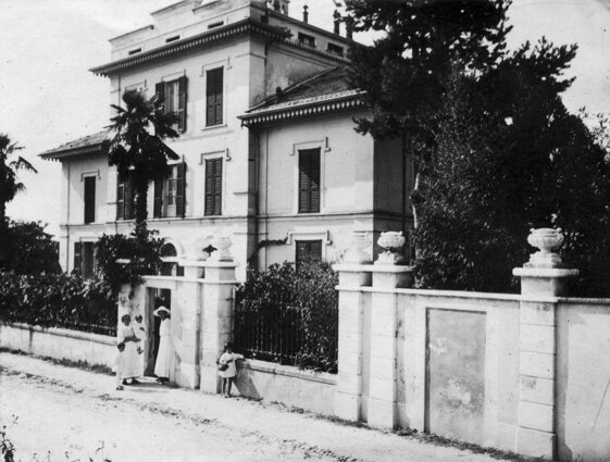 16d959e9-dc8b-4742-a689-36a4182f7b57