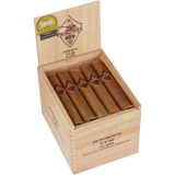 Sigaro Principes in primo piano, con fascia colorata e foglia di tabacco dalla texture naturale