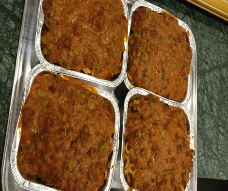 eyJpdCI6IlBvcnppb25lIGRpIGFuZWxsZXR0aSBhbCBmb3JubyBhbGxhIHNpY2lsaWFuYSBjb24gcmFn+SwgcGlzZWxsaSBlIGdyYXRpbmF0dXJhIGRvcmF0YSwgc2Vydml0YSBzdSBwaWF0dG8ifQ==