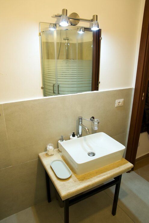 lavandino.jpeg lavandino.jpeg