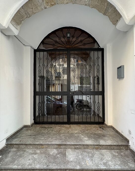 portone fuori.jpeg portone fuori.jpeg