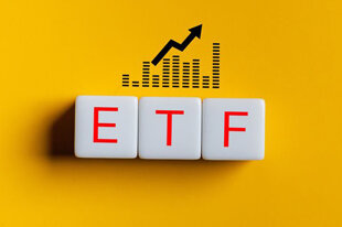 etf_cubi_su_sfondo_giallo_581bd1aaba.jpeg