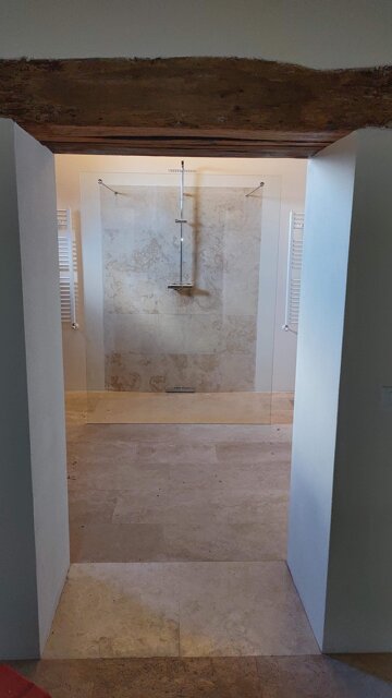 b8e54e9a-c7c9-4035-b220-f49acc6e3547