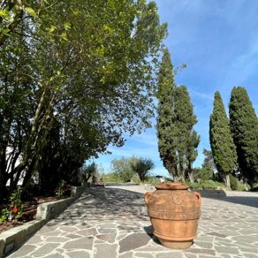 Parcheggio anteriore