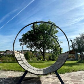 Seduta fatta con i cerchi di botte