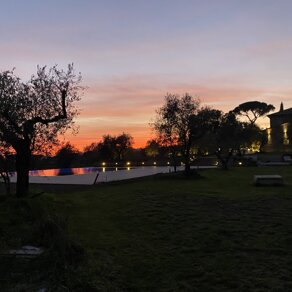 tramonto dal lato piscina