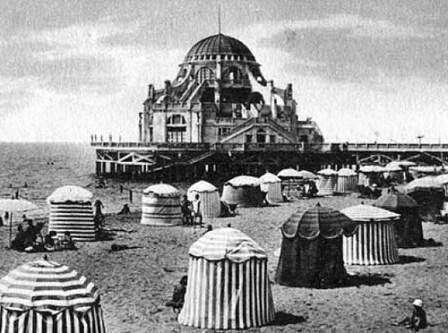 Di stabilimenti balneari in Italia: da élite al boom