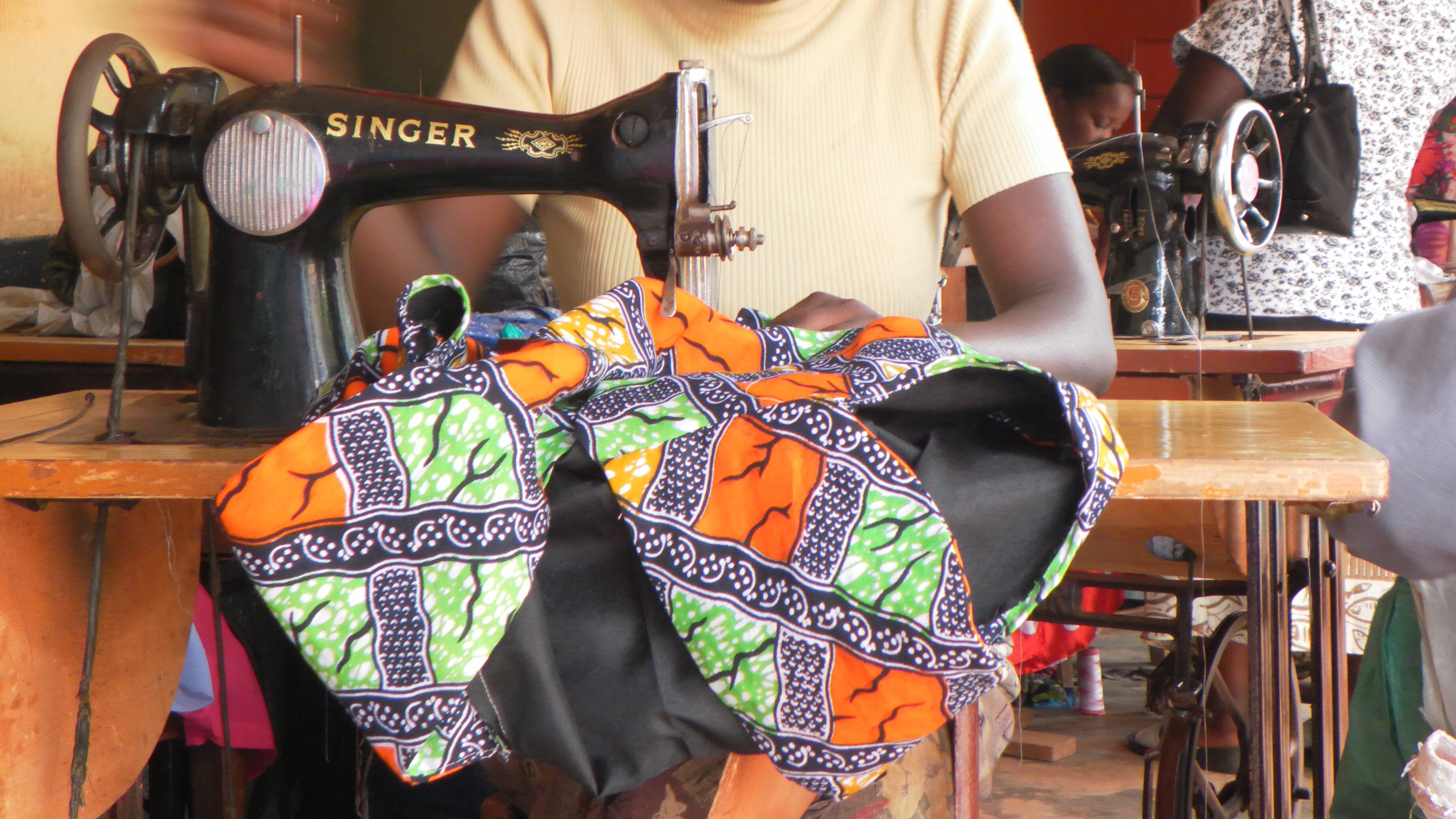 Di tessuti e innovazione: dai broccati al PET riciclato Di tessuti e innovazione: dai broccati al PET riciclato