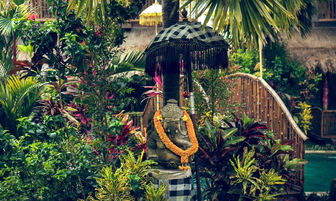 Ganesh sotto l'ombrello, Bali