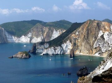 f386f1ef-0a28-43b7-aba5-8e027b19ffe0