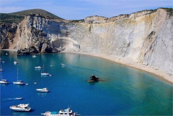 7fd2ab1b-8760-4cb5-aacb-6b221fd0d1cf