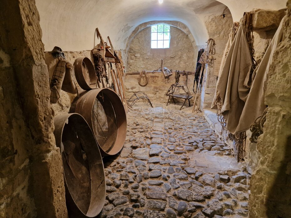 c9ca89b7-119a-4e41-9e10-09e5f92cd31e