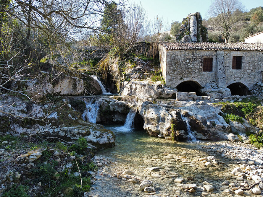 d6511bd7-5d8c-4e3f-b9ff-52e10c5b5ab7