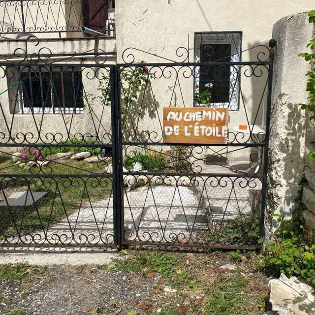 Tappa del Cerchio Itinerante di Medianit&agrave; in Provenza a le Rochegiron.