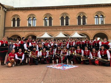 61b23948-b9b8-417c-aa64-f4ef5af9aef1 61b23948-b9b8-417c-aa64-f4ef5af9aef1