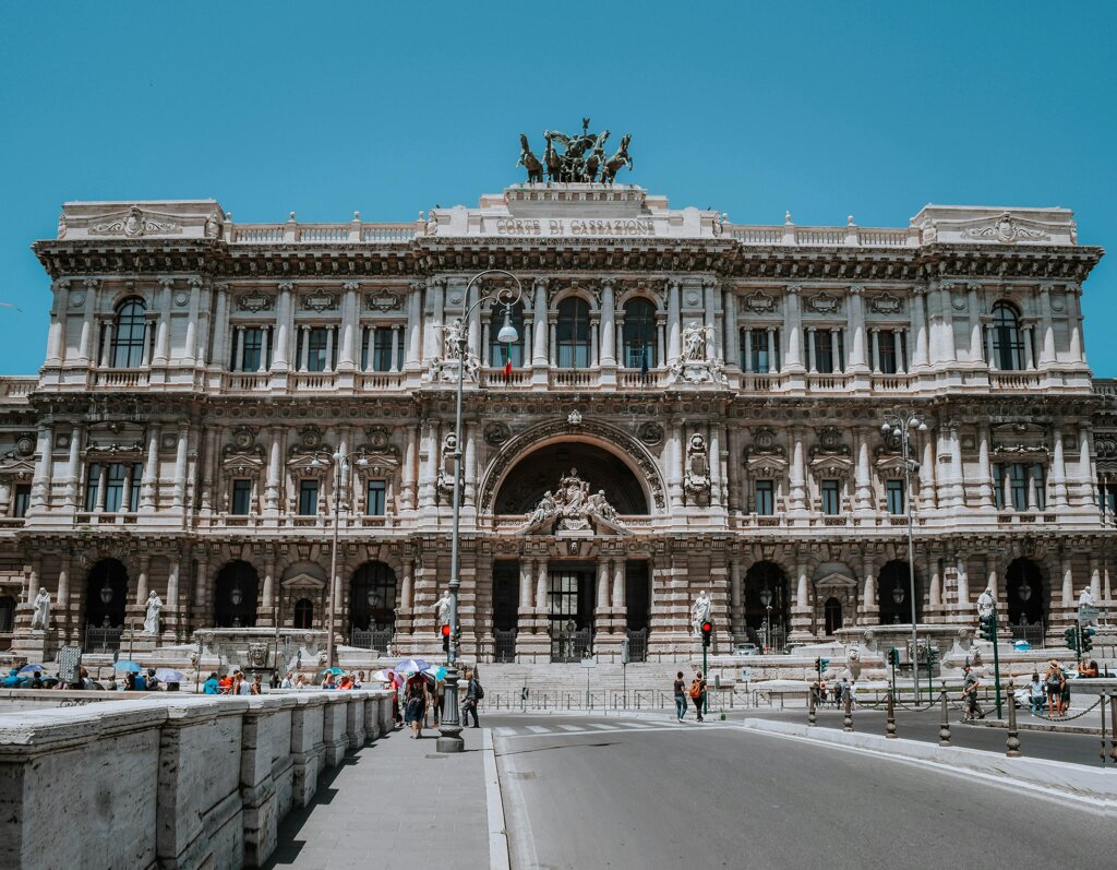 - Avvocati e Commercialisti - Avvocati e Commercialisti