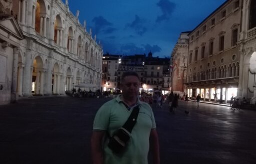 42c5619a-5f73-40e4-a4dc-8bcc7e325ee7