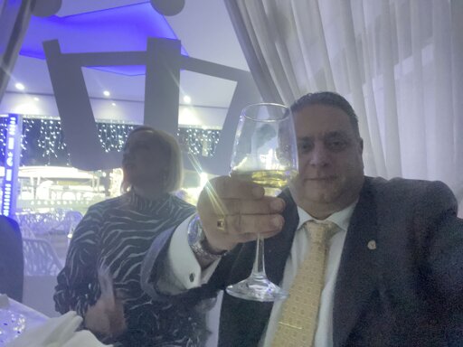 b05649ff-84bf-4093-8fdb-20eb8258cb04