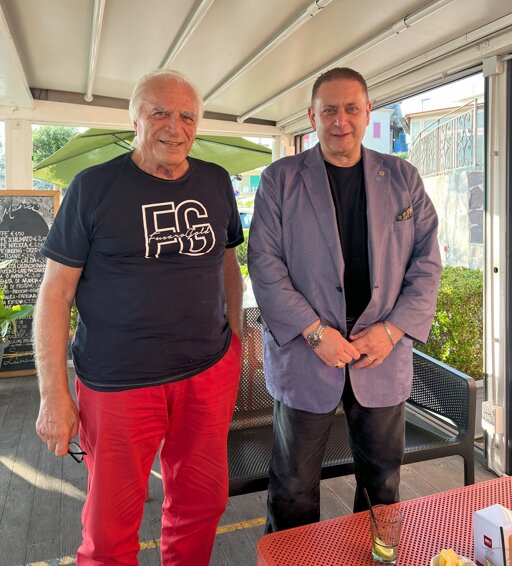 c6a1bc26-10f5-42a3-9e51-e85b450107af