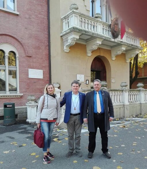 f3097132-ae02-4976-96d1-96d0e3f6f745