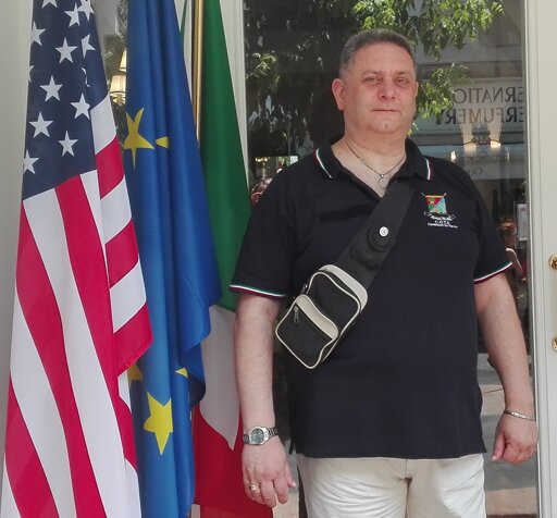 6aa8290a-f6d6-4933-b5e4-81ca7445f5ff