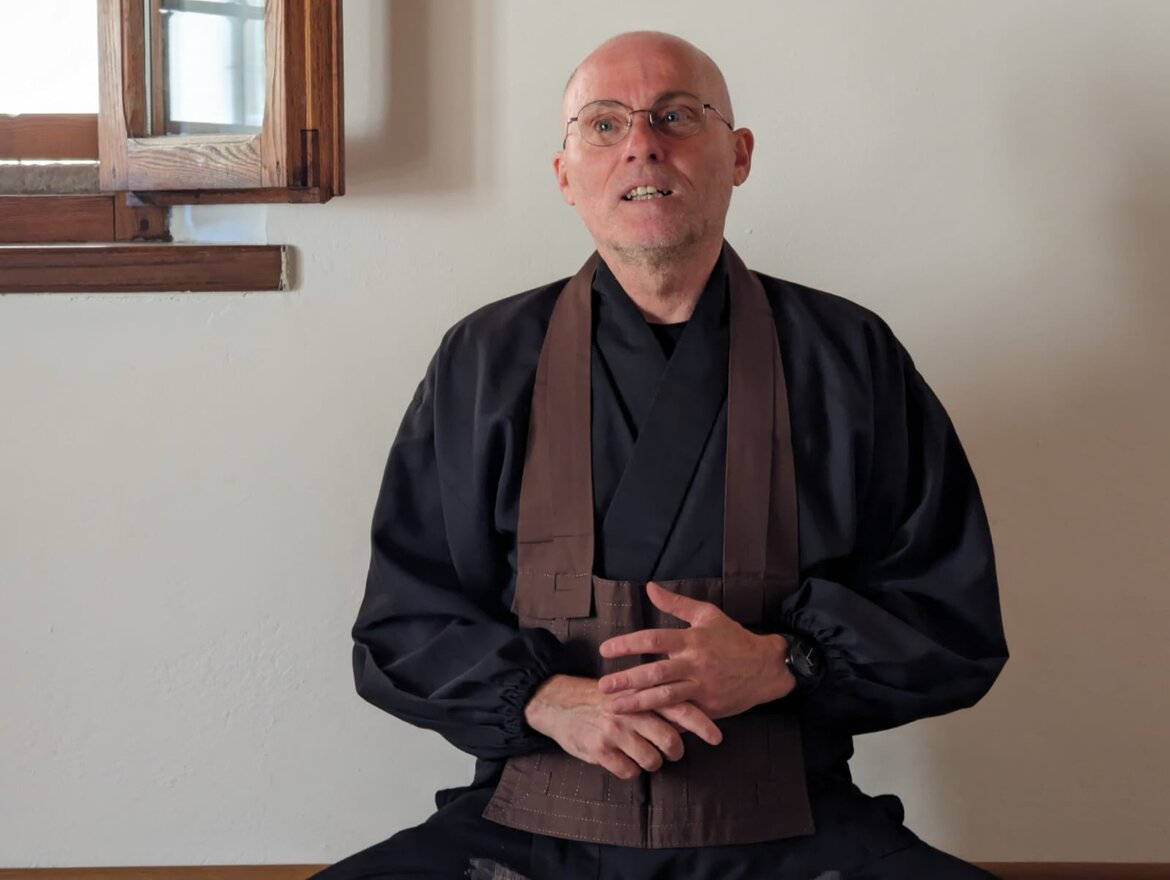 dc06899c-de2a-4ceb-8bd3-0321ad8aa6e8 dc06899c-de2a-4ceb-8bd3-0321ad8aa6e8