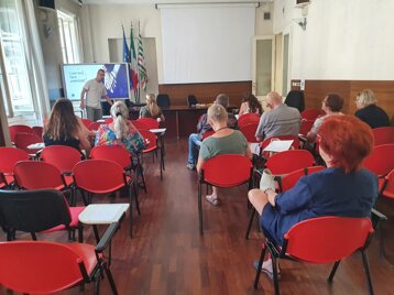 59a5a323-5117-4e84-a05e-94c1c9bb7101