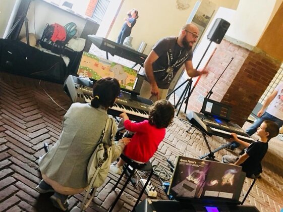 f24773da-3908-4f47-b7bd-e66ebe422f00