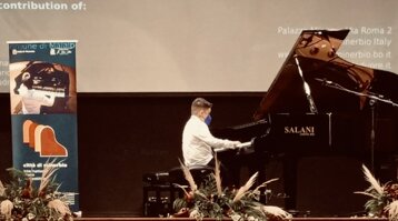 01a413d6-b5a2-446e-8974-0bd49e7854cf