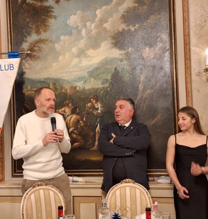 20251211_213557.jpeg 20251211_213557.jpeg