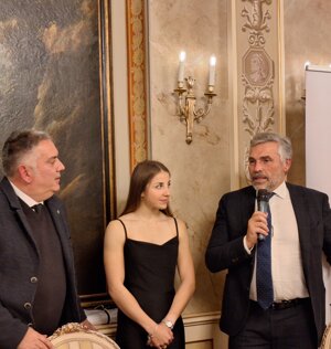 20251211_212317.jpeg 20251211_212317.jpeg