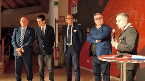 fed8284f-9859-4102-80a5-bc464404bc9c fed8284f-9859-4102-80a5-bc464404bc9c