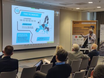 ffb17813-53f5-4eb9-8c2e-b32323731863